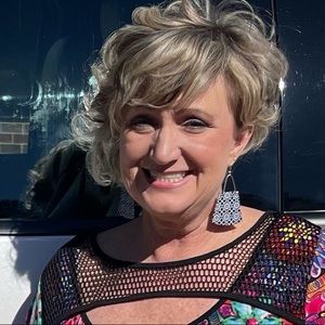 Meet your Posher, Dwana